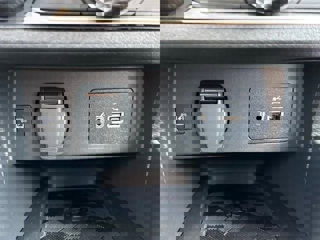 New 2025 Nissan Versa SV w/ Trunk Package image 16