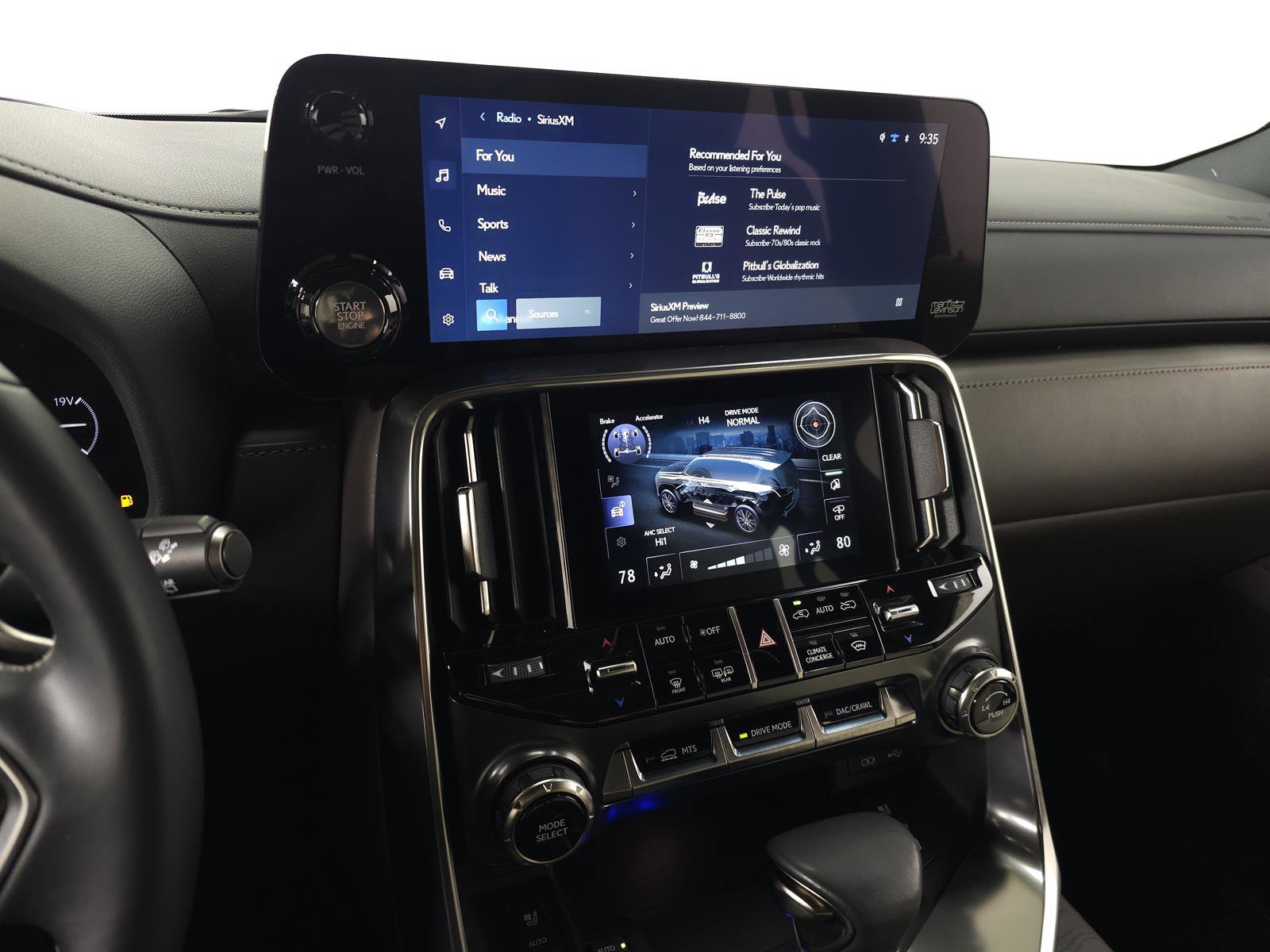 Certified 2024 Lexus LX 600 4WD w/ Appearance Package image 28