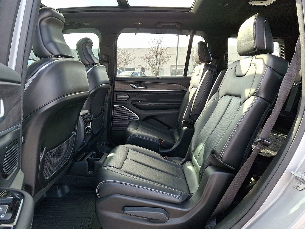 Used 2021 Jeep Grand Cherokee L Overland w/ Advanced Protech Group III image 13