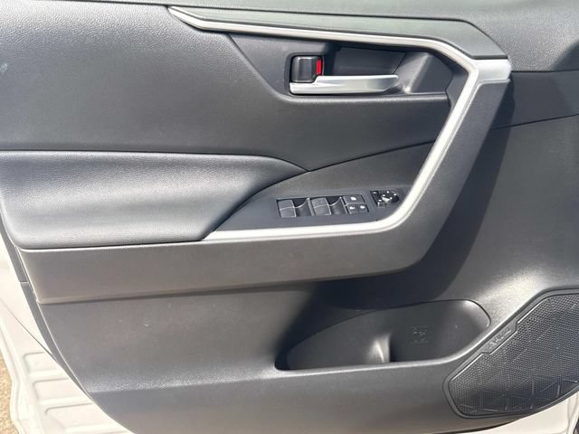 Used 2020 Toyota RAV4 XLE Premium FWD image 24