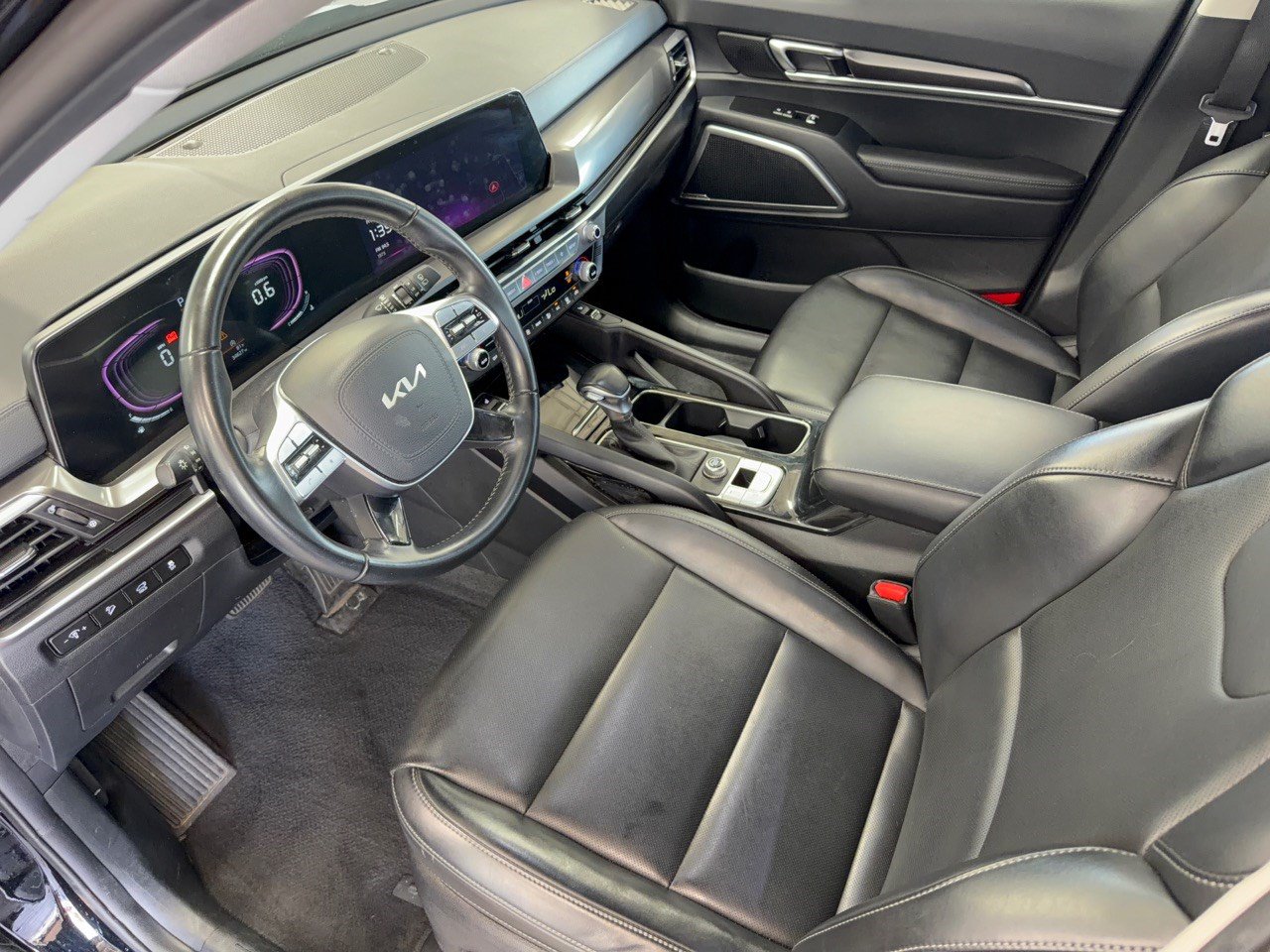 Used 2025 Kia Telluride S FWD image 4