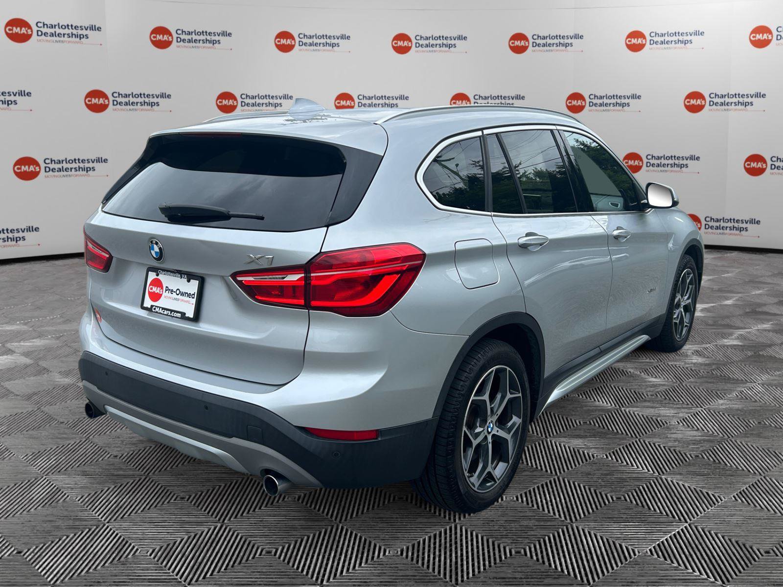 Used 2017 BMW X1 xDrive28i AWD/4WD image 5