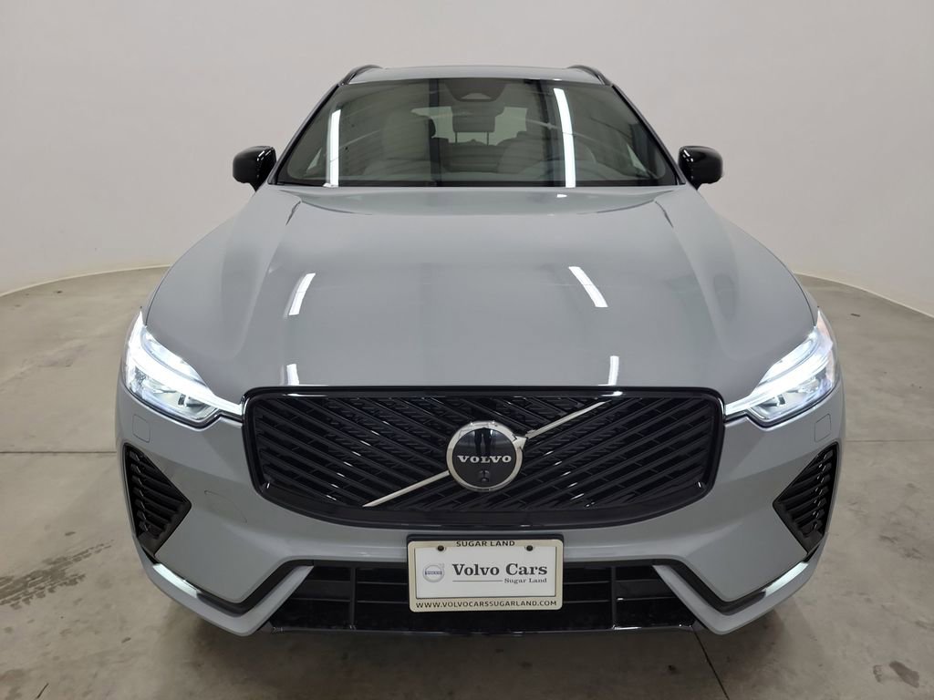 New 2026 Volvo XC60 B5 Plus w/ Protection Package Premier AWD/4WD image 2