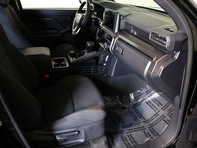 Used 2025 Toyota 4Runner SR5 AWD/4WD image 31