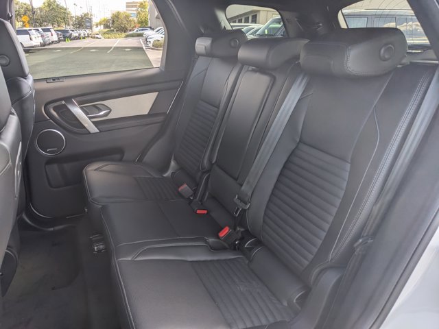 New 2025 Land Rover Discovery Sport Dynamic SE image 16