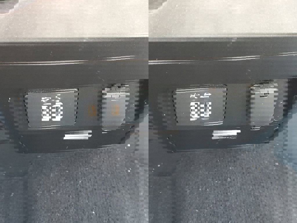 Used 2018 Ford F150 XLT w/ Equipment Group 302A Luxury image 32