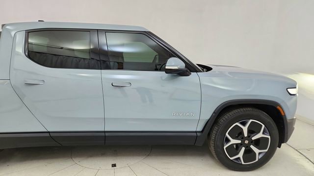 Used 2024 Rivian R1T Adventure image 8