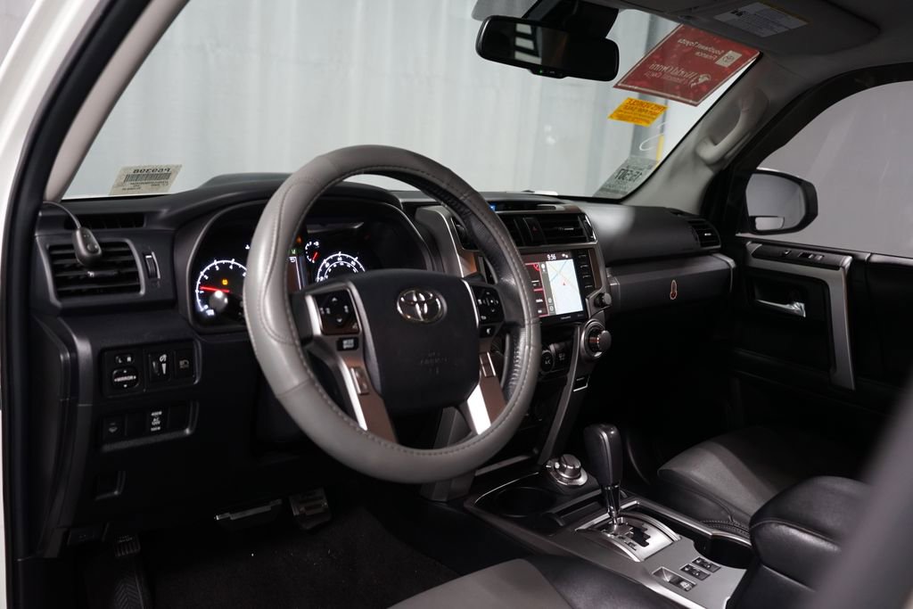 Used 2021 Toyota 4Runner SR5 Premium image 7