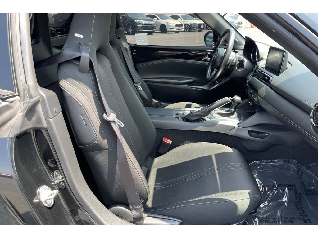 Used 2020 MAZDA MX-5 Miata RF Club RWD image 17