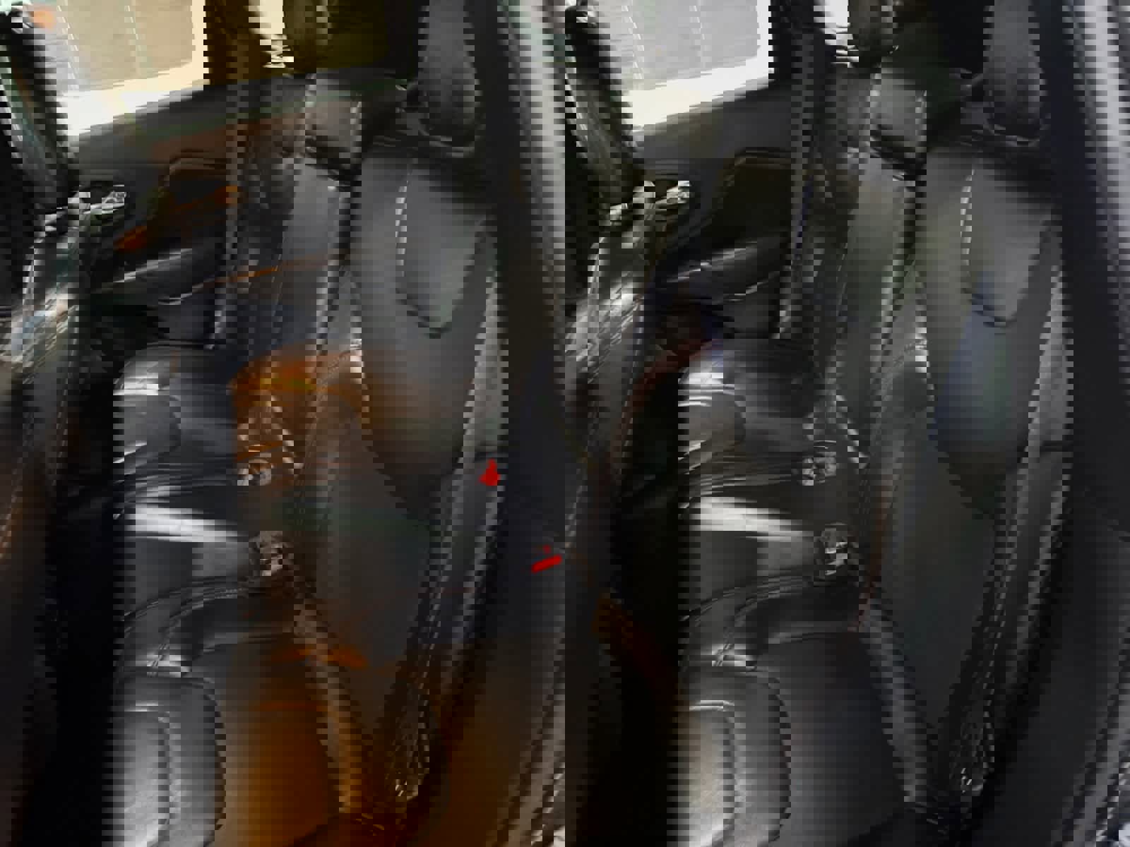 Used 2020 Jeep Cherokee Trailhawk w/ Technology Group image 17