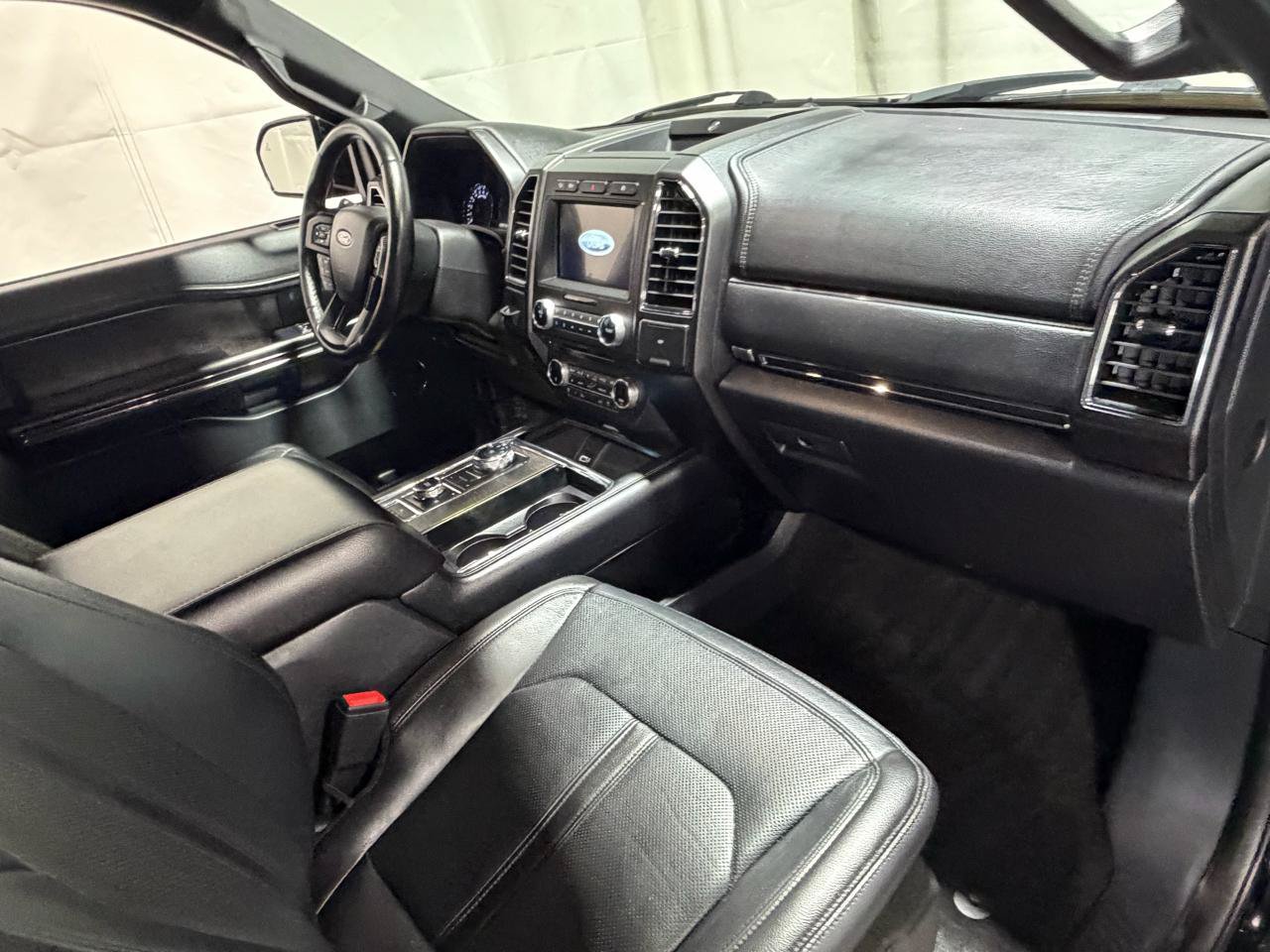 Used 2018 Ford Expedition Limited AWD/4WD image 13