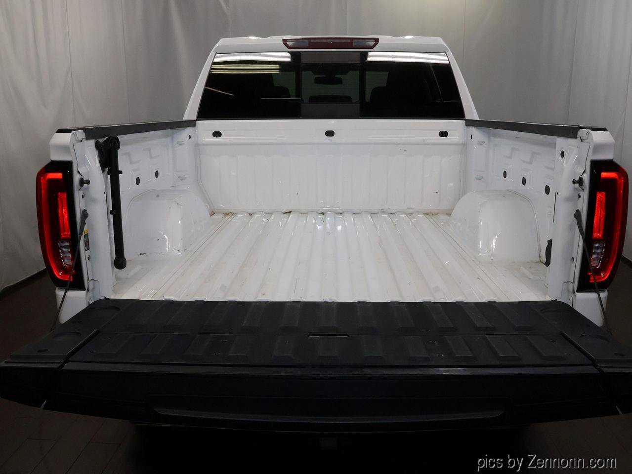Used 2020 GMC Sierra 1500 SLT w/ SLT Premium Package AWD/4WD image 6