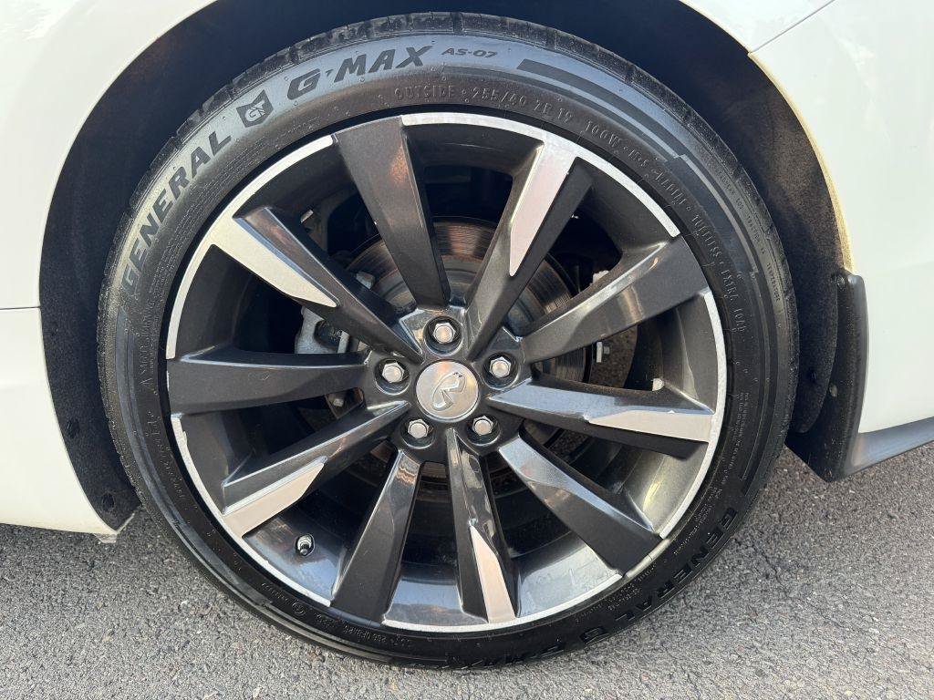 Used 2017 INFINITI Q60 3.0t w/ Premium Plus Package 3.0T AWD/4WD image 10