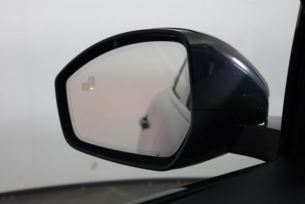 Used 2025 Jaguar F-PACE R-Dynamic S AWD/4WD image 42