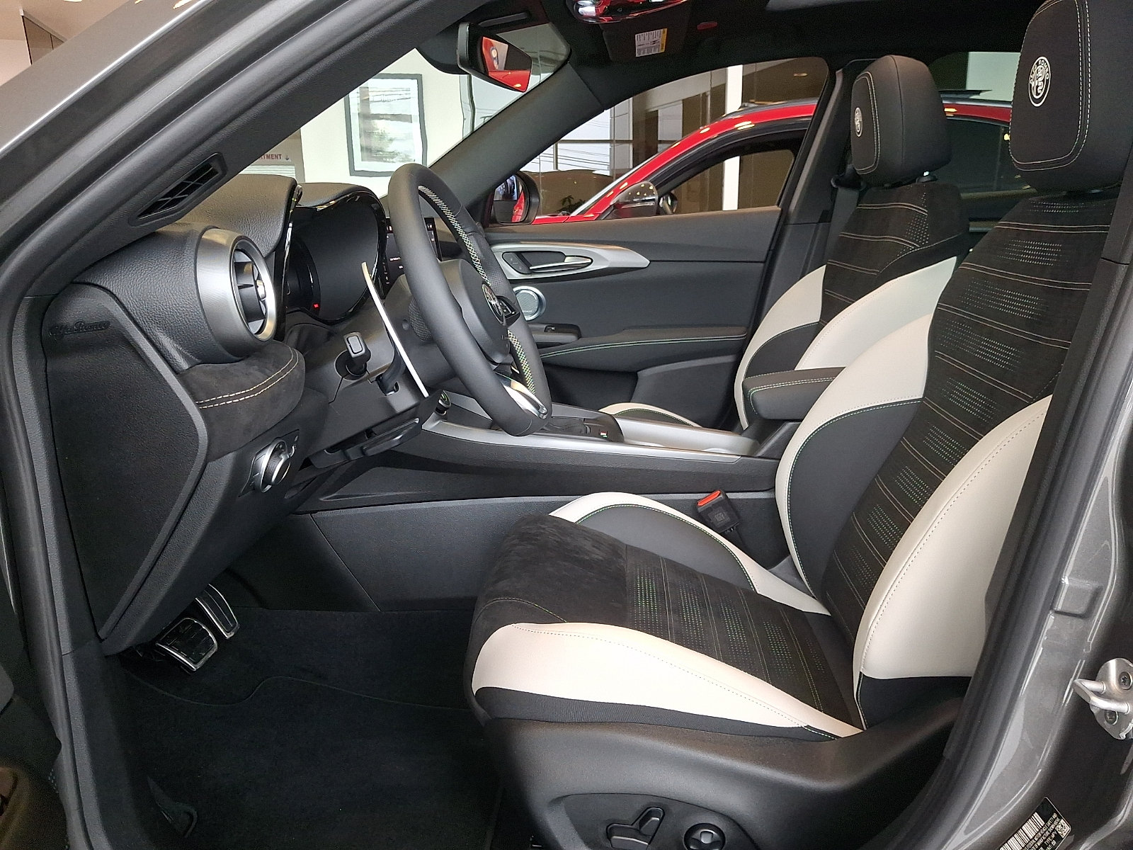New 2026 Alfa Romeo Tonale w/ Active Assist Package AWD/4WD image 2