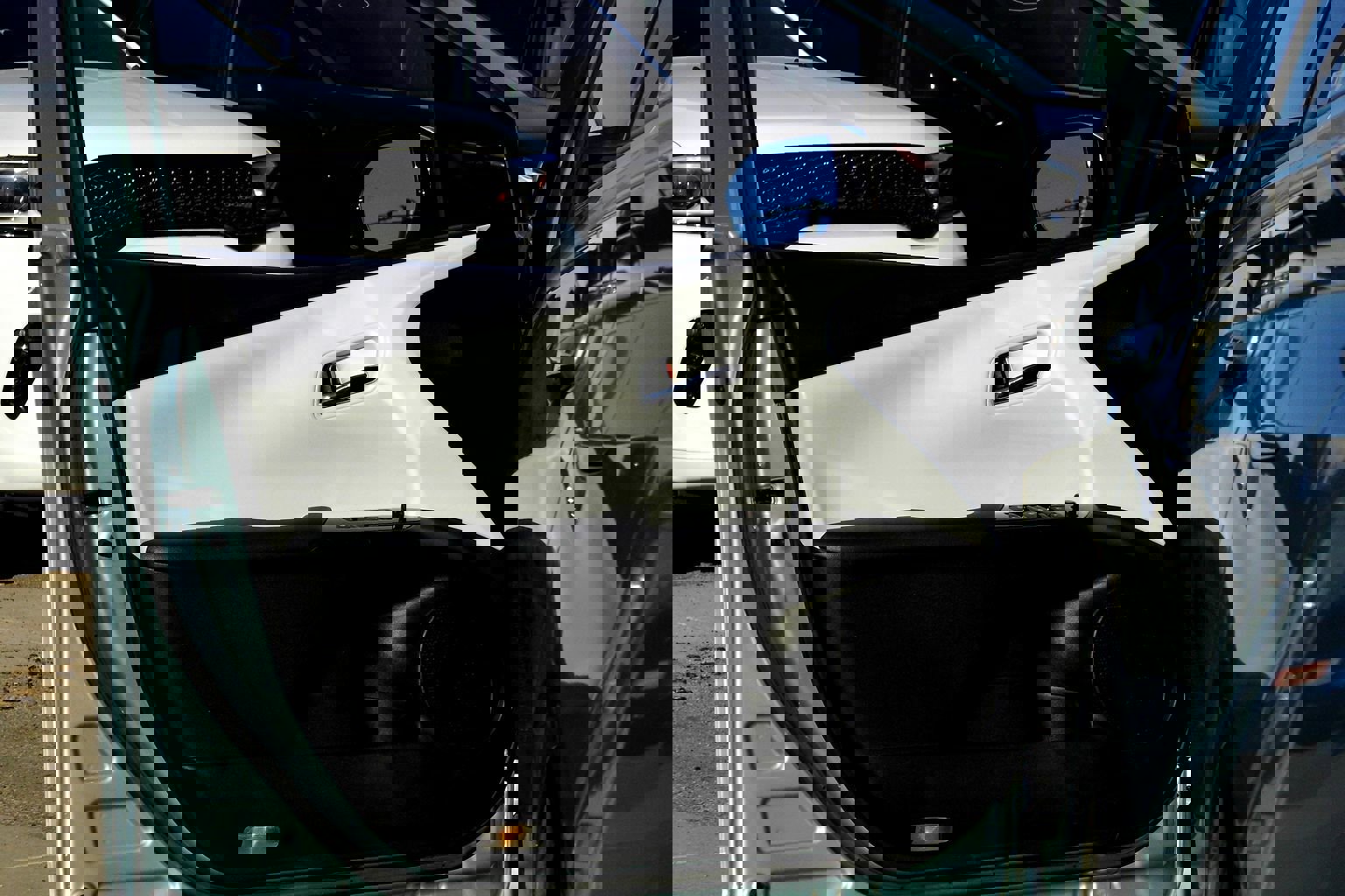 Used 2018 Toyota Prius Four Touring image 19