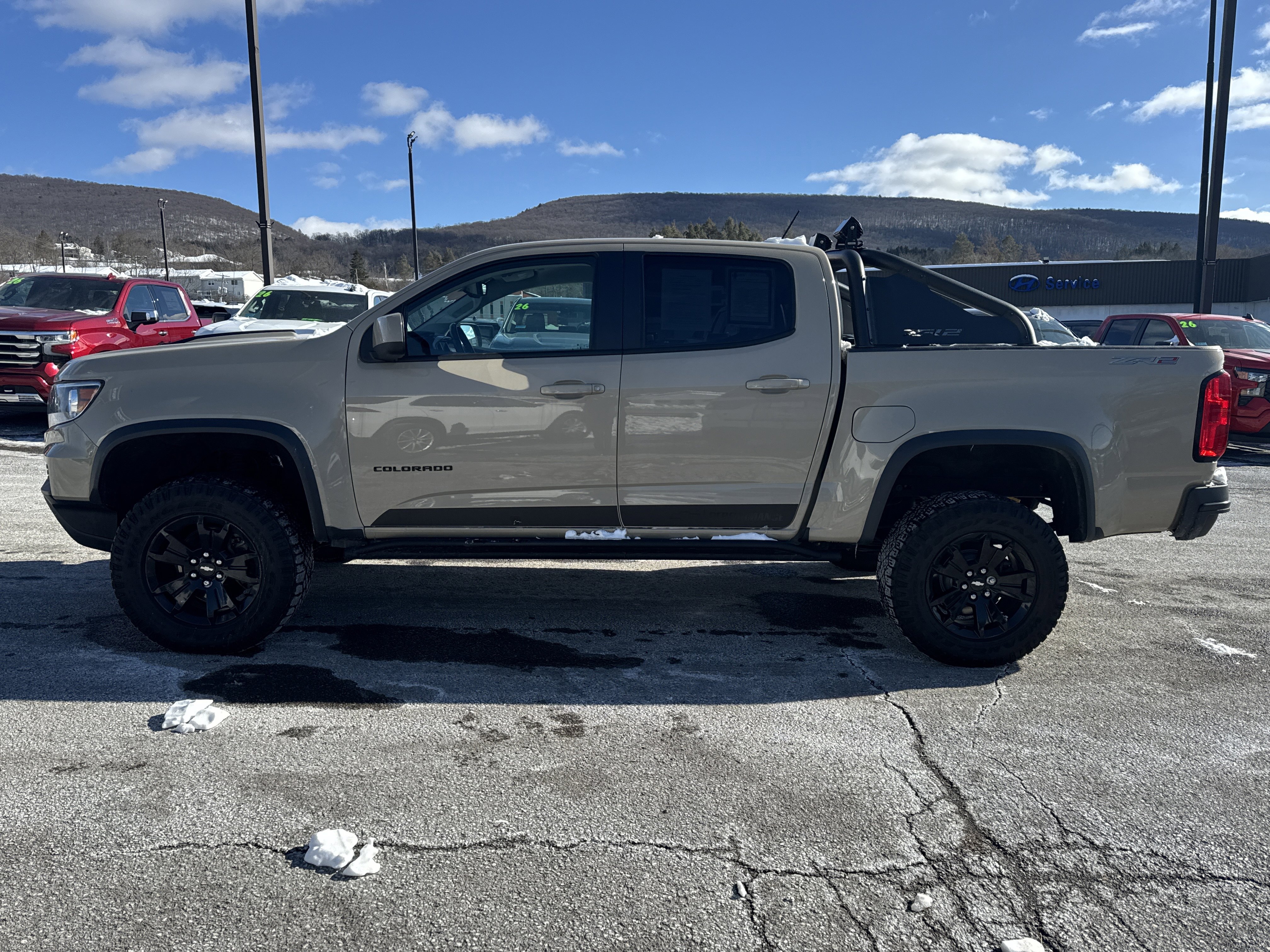 Used 2021 Chevrolet Colorado ZR2 w/ ZR2 Dusk Special Edition image 6