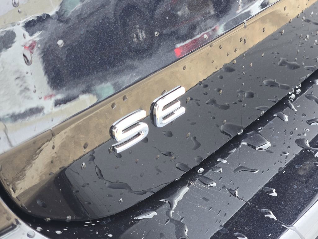 New 2026 Volkswagen Taos SE image 9