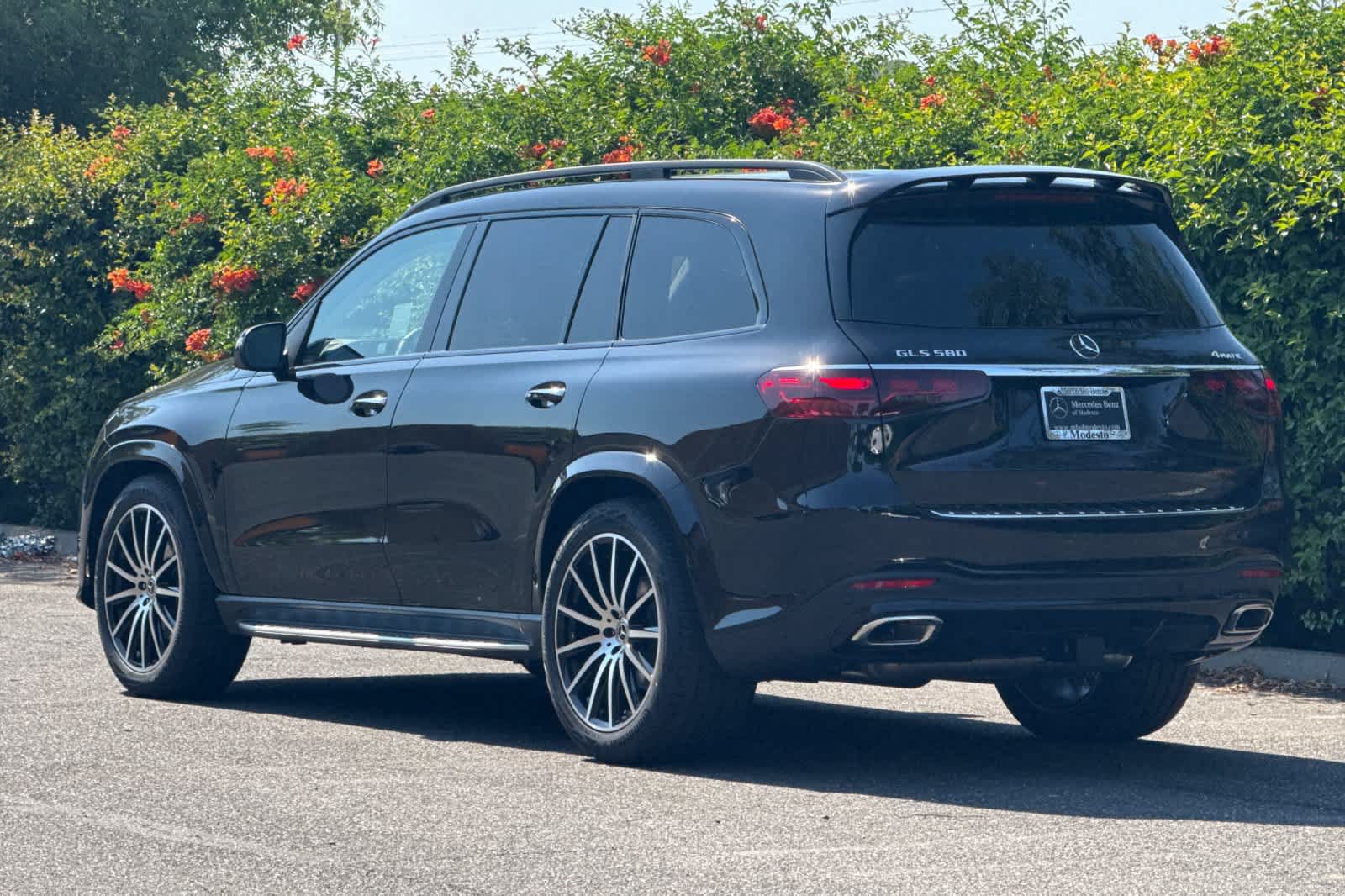 New 2026 Mercedes-Benz GLS 580 4MATIC image 5