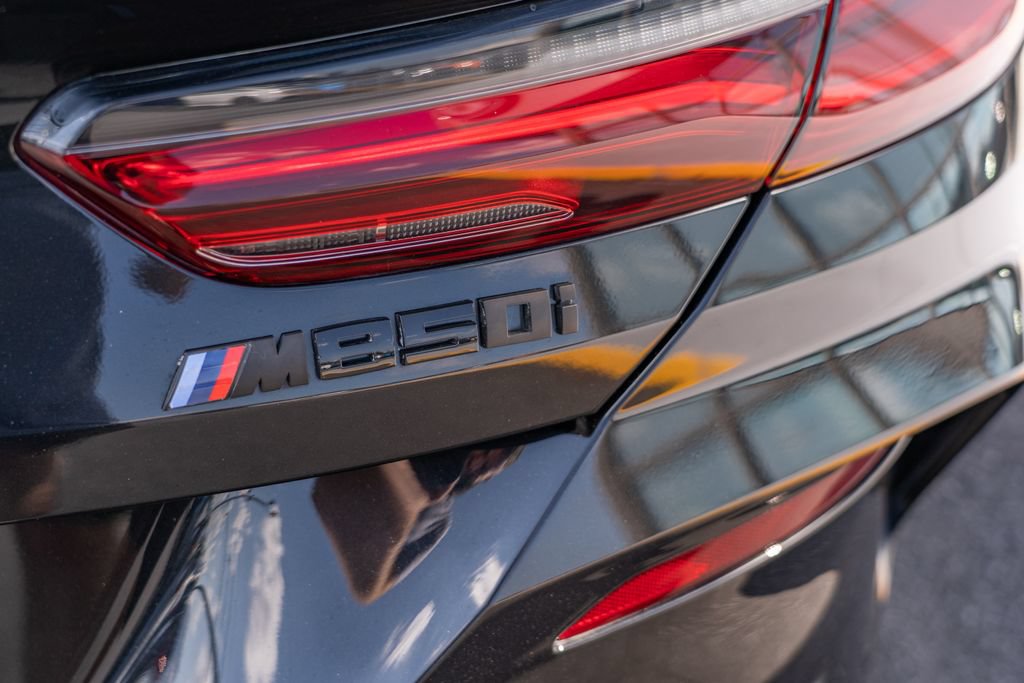 Used 2023 BMW M850i xDrive Coupe w/ M Carbon Exterior Package AWD/4WD image 8