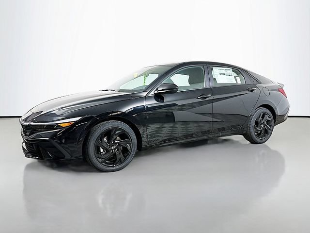 Used 2026 Hyundai Elantra Sport FWD image 3