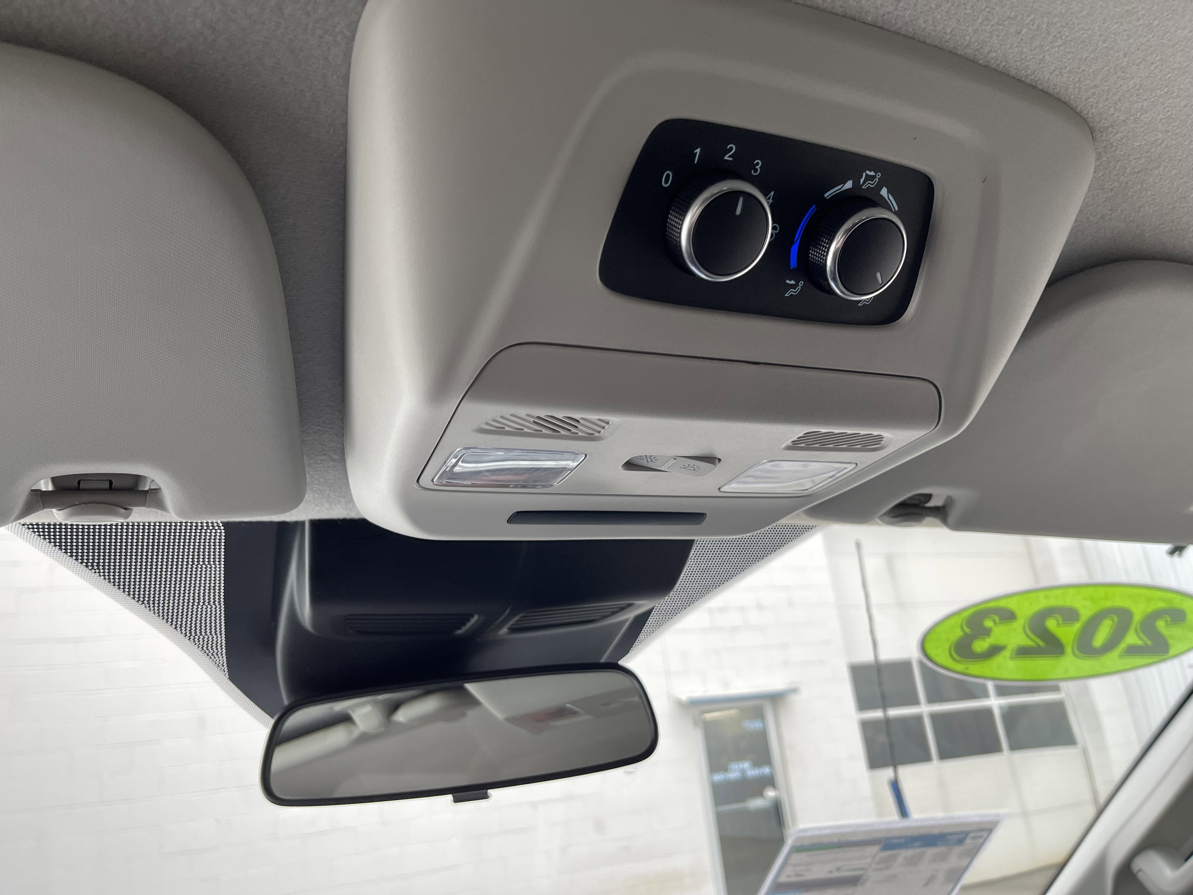 Used 2023 Ford Transit 350 XLT image 11