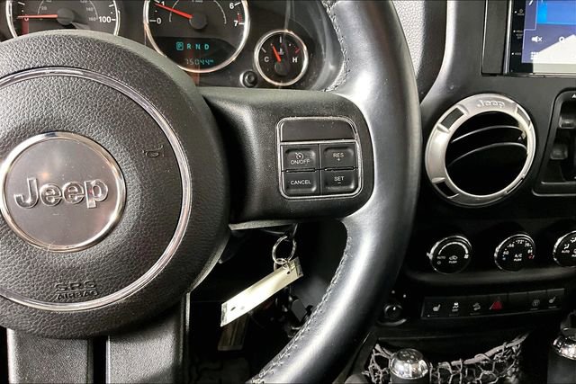 Used 2015 Jeep Wrangler Unlimited Sahara w/ Connectivity Group image 12