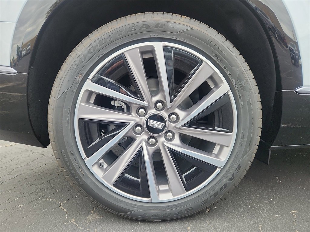 New 2026 Cadillac Vistiq Sport image 6