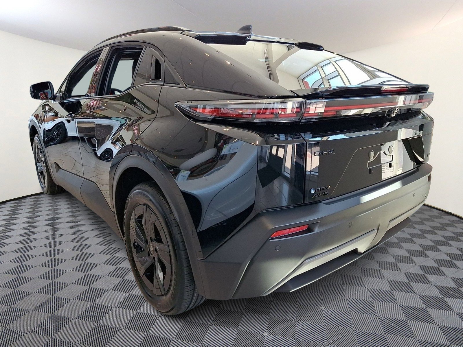 New 2026 Toyota C-HR AWD/4WD image 4