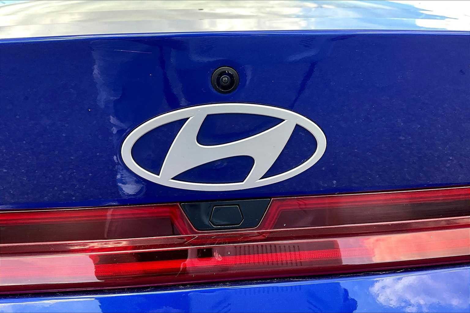 Used 2024 Hyundai Elantra SEL w/ Convenience Package image 30