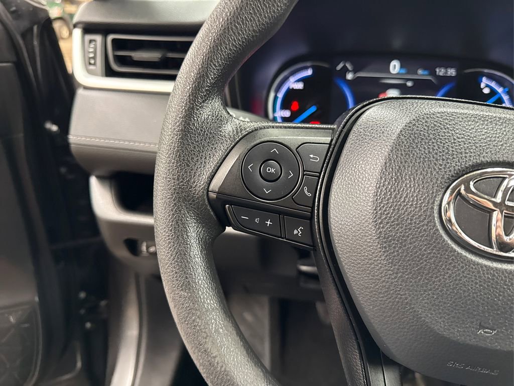 Used 2023 Toyota RAV4 LE image 27