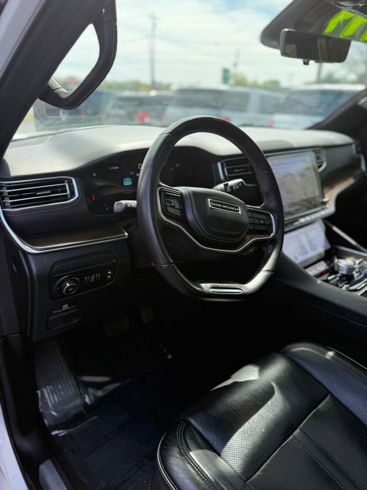 Used 2023 Jeep Grand Wagoneer Series II image 7