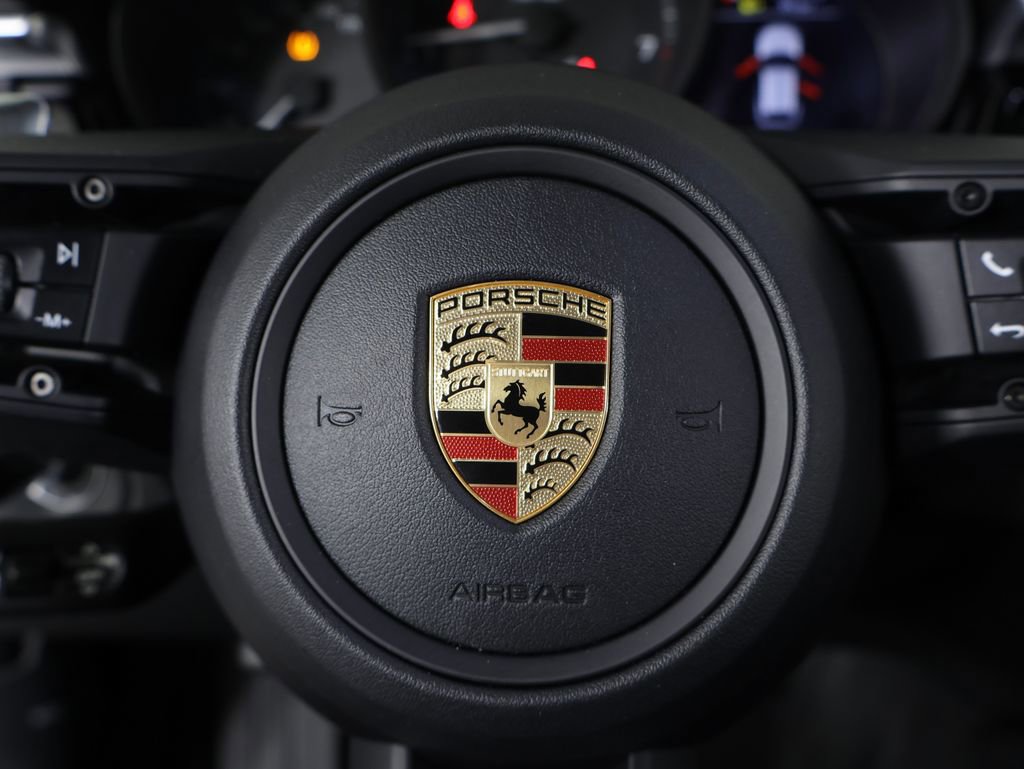 Certified 2024 Porsche Macan w/ Premium Plus Package image 24