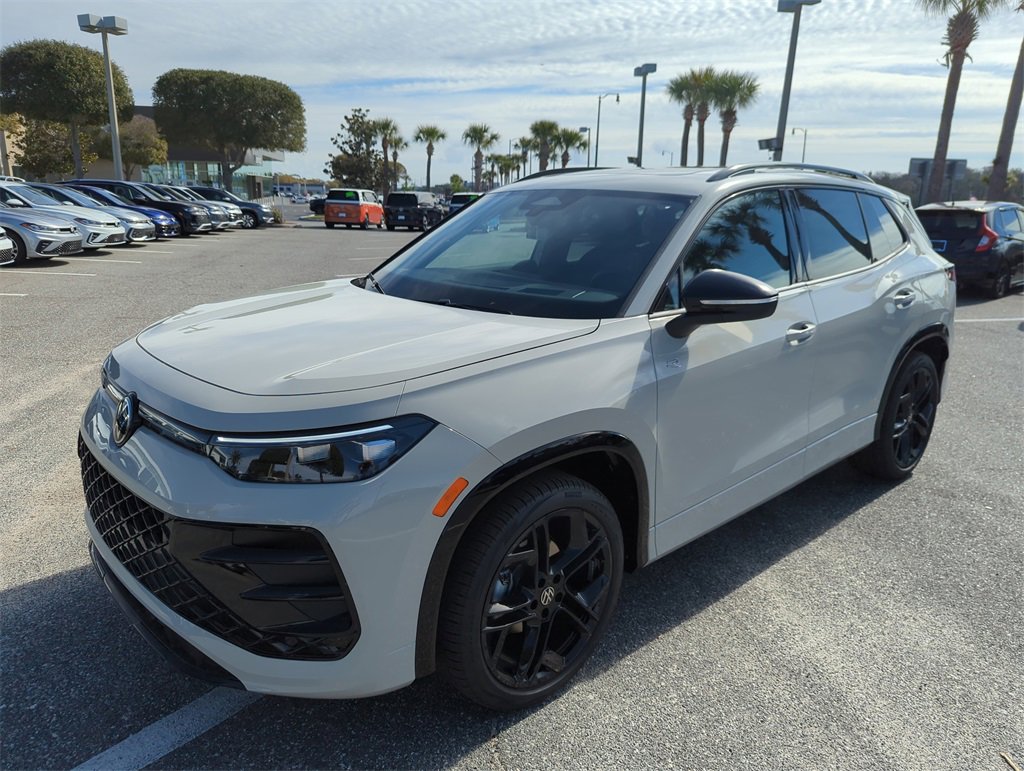 New 2026 Volkswagen Tiguan SE R-Line image 14