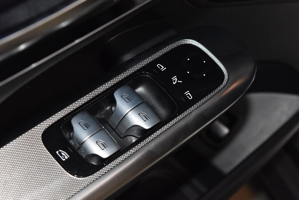 Certified 2026 Mercedes-Benz GLC 300 4MATIC image 6