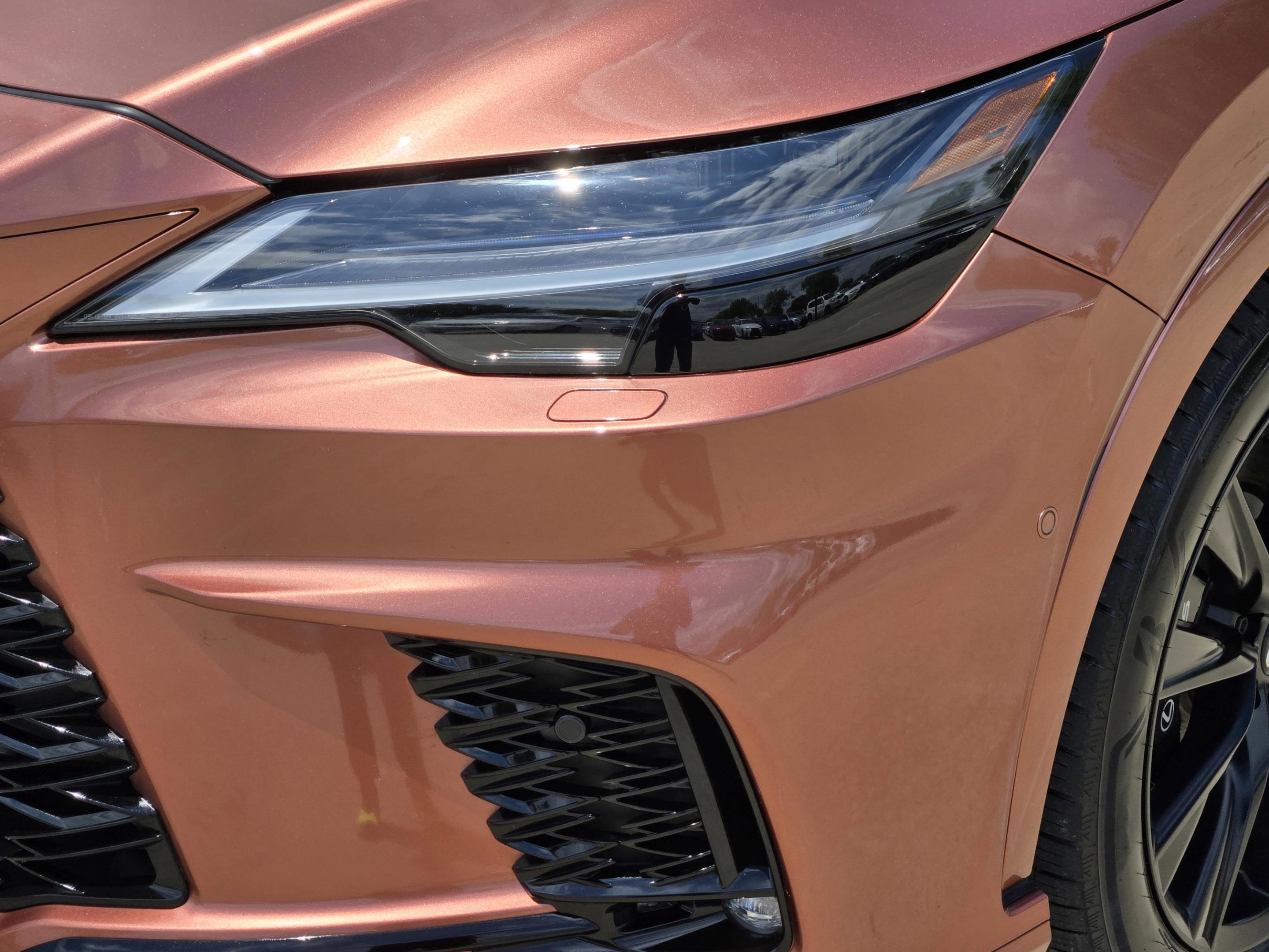 Used 2023 Lexus RX 500h F Sport w/ Cold Area Package AWD/4WD image 38