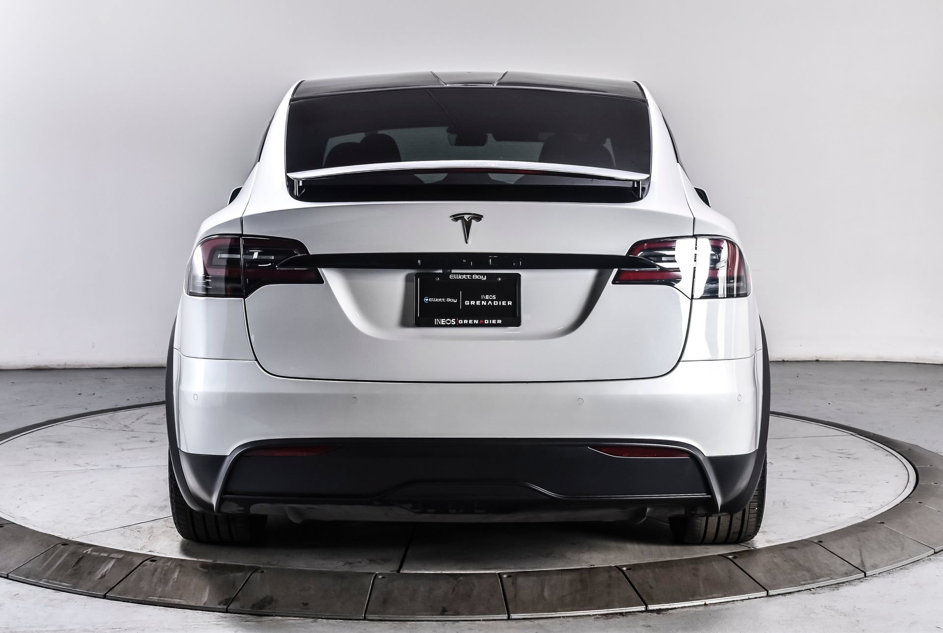 Used 2022 Tesla Model X AWD/4WD image 5
