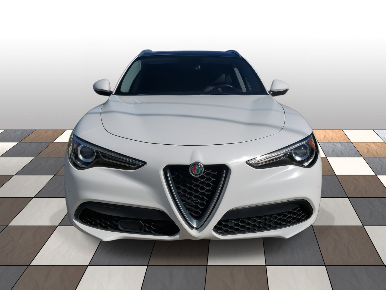 Used 2019 Alfa Romeo Stelvio AWD image 2