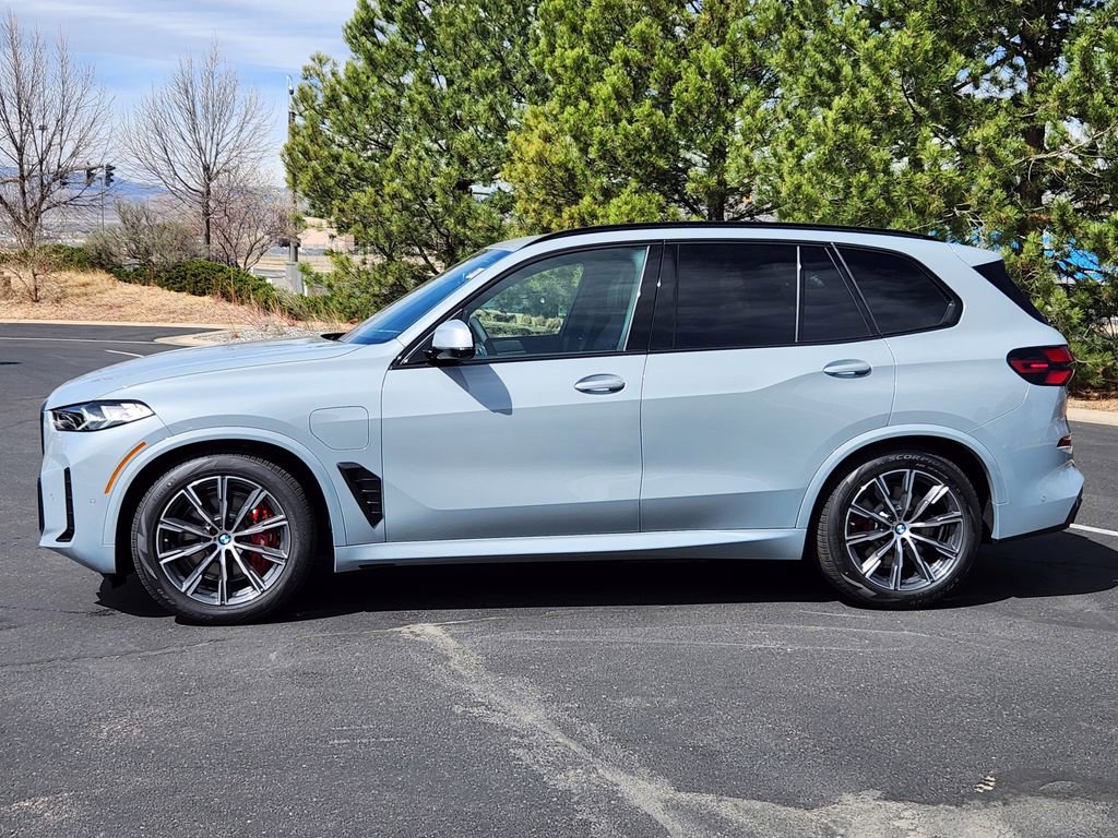 New 2026 BMW X5 xDrive50e AWD/4WD image 2