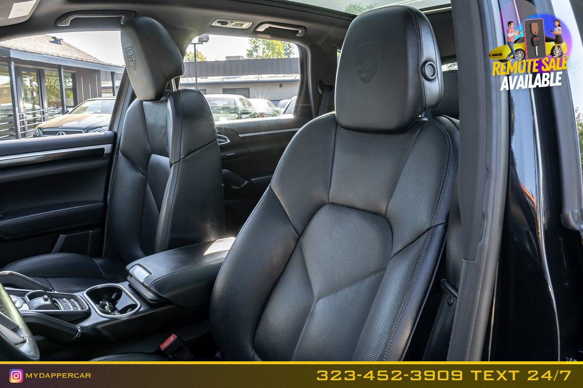Used 2018 Porsche Cayenne AWD/4WD image 12