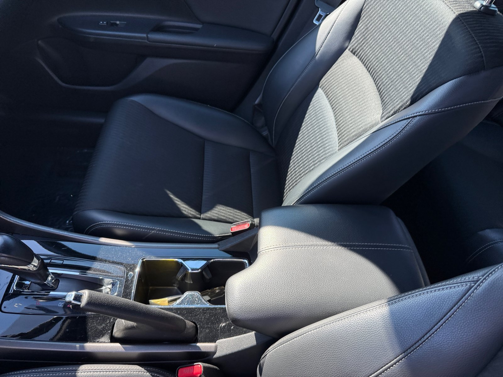 Used 2016 Honda Accord Sport image 14