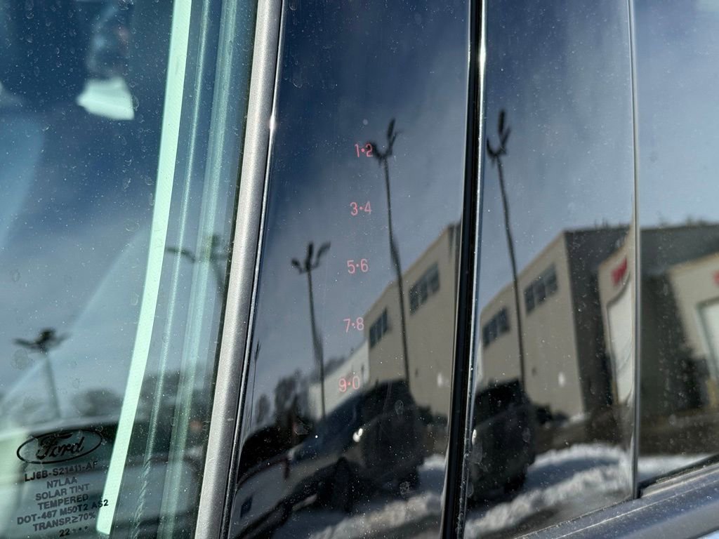 Used 2022 Ford Escape SEL w/ Technology Package image 7