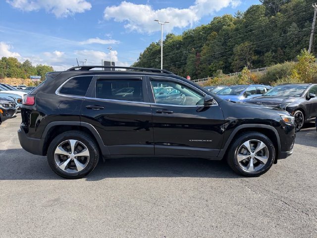 Used 2022 Jeep Cherokee Limited AWD/4WD image 16