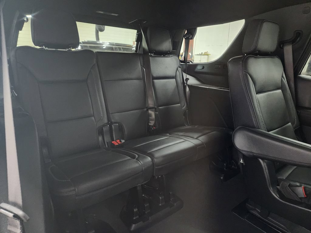 Used 2025 GMC Yukon Denali AWD/4WD image 33