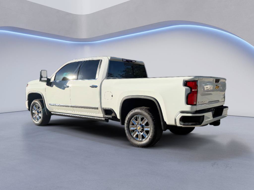 Used 2026 Chevrolet Silverado 3500 High Country w/ High Country Premium Package AWD/4WD image 3