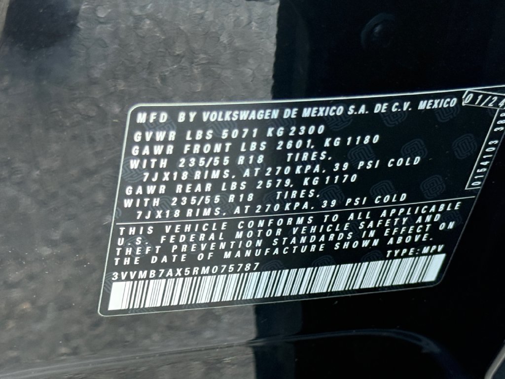 Used 2024 Volkswagen Tiguan SE AWD/4WD image 28