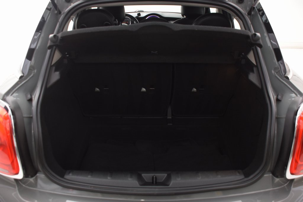 Used 2015 MINI Cooper 4-Door Hardtop image 30