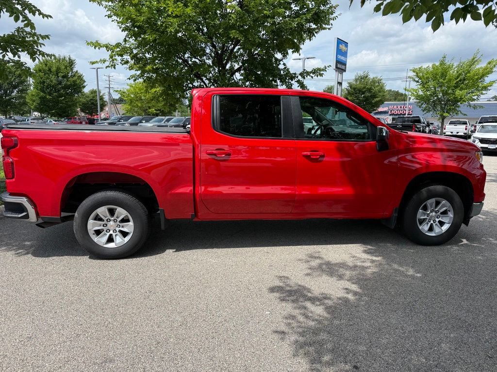 Used 2025 Chevrolet Silverado 1500 LT AWD/4WD image 6