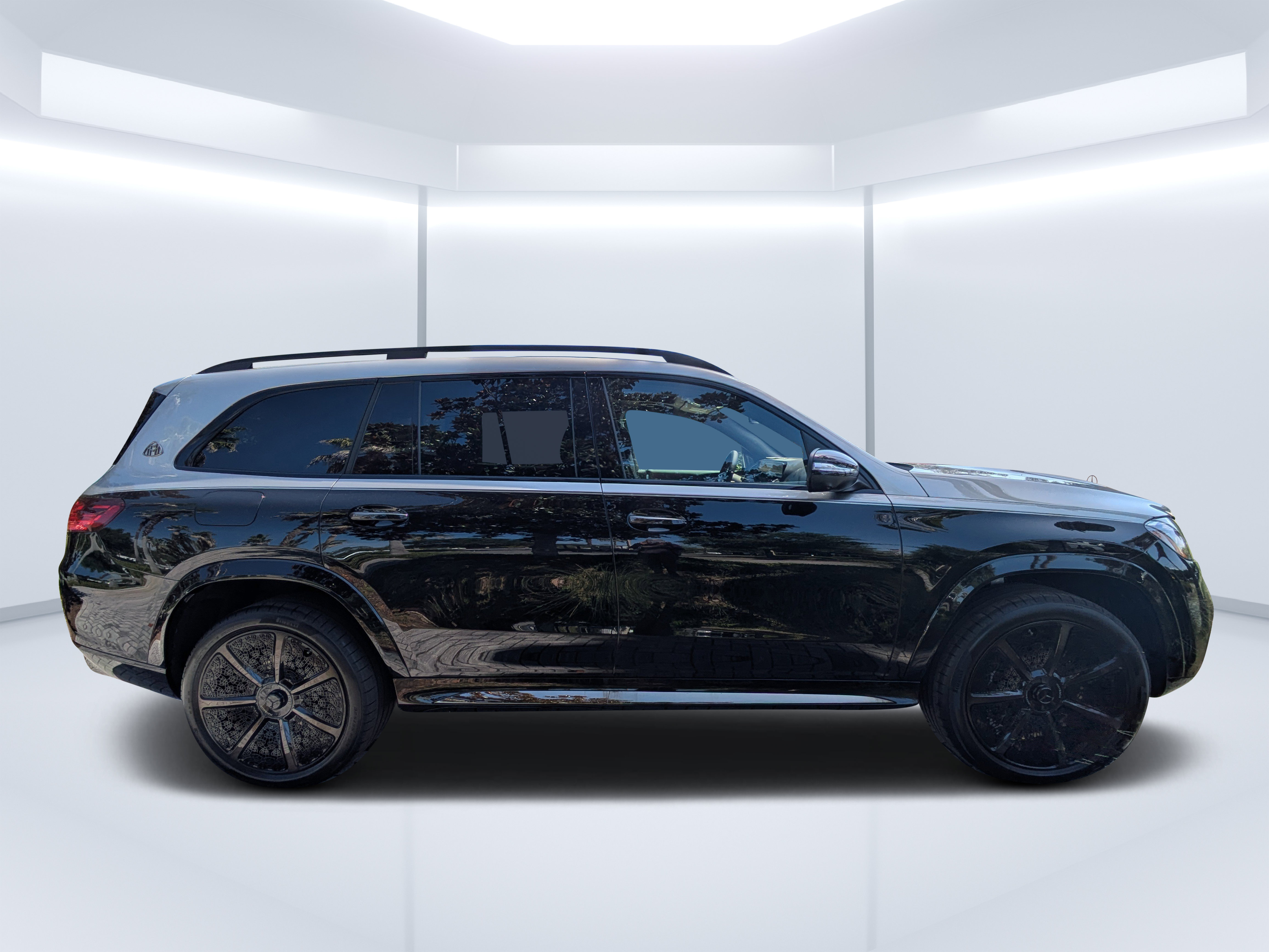 New 2026 Mercedes-Benz Maybach GLS 600 4MATIC image 2