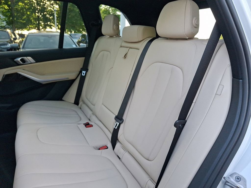Used 2021 BMW X5 xDrive40i w/ Convenience Package AWD/4WD image 7
